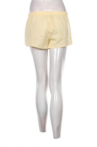 Γυναικείο κοντό παντελόνι Boux Avenue, Μέγεθος M, Χρώμα Κίτρινο, Τιμή 17,39 €