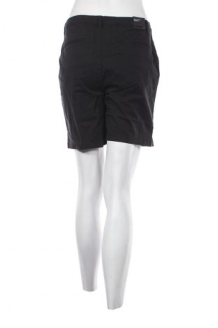 Дамски къс панталон Chiemsee, Размер M, Цвят Черен, Цена 77,99 лв.