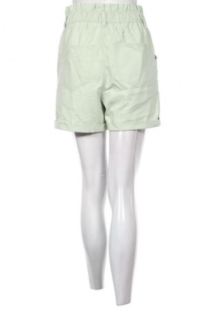 Damen Shorts Clockhouse, Größe M, Farbe Grün, Preis € 7,99