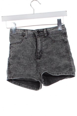 Női rövidnadrág Cropp, Méret XS, Szín Szürke, Ár 6 800 Ft