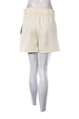 Дамски къс панталон D.D. Style, Размер S, Цвят Екрю, Цена 25,99 лв.
