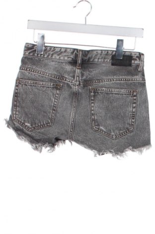 Dámske kraťasy  Diesel, Veľkosť S, Farba Sivá, Cena  38,51 €