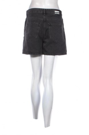 Dámske kraťasy  Dr. Denim, Veľkosť M, Farba Sivá, Cena  14,95 €