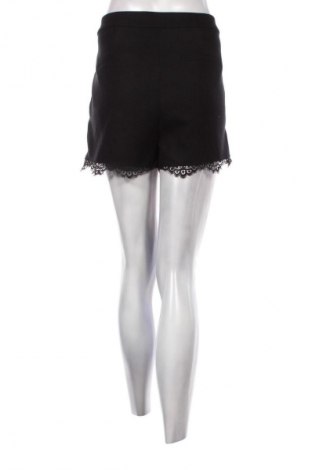 Дамски къс панталон Edc By Esprit, Размер XL, Цвят Черен, Цена 16,99 лв.