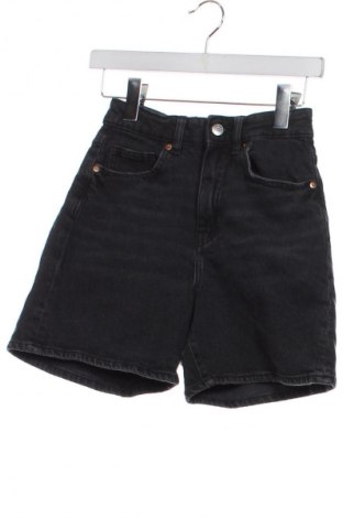 Дамски къс панталон H&M, Размер XS, Цвят Черен, Цена 19,14 лв.