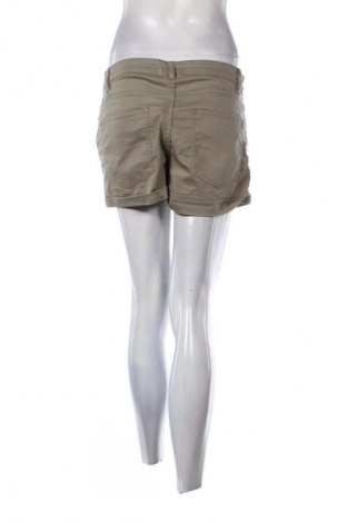 Pantaloni scurți de femei H&M Divided, Mărime M, Culoare Verde, Preț 50,00 Lei