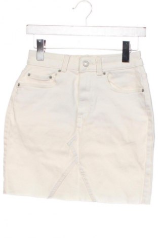 Női rövidnadrág JJXX, Méret XS, Szín Fehér, Ár 19 749 Ft