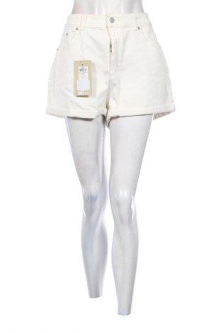 Дамски къс панталон JJXX, Размер L, Цвят Екрю, Цена 77,99 лв.