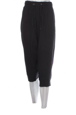 Дамски къс панталон Kangaroos, Размер 3XL, Цвят Черен, Цена 77,99 лв.