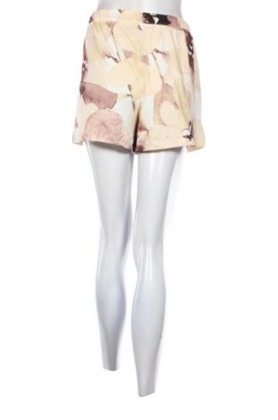 Pantaloni scurți de femei Lascana, Mărime XL, Culoare Multicolor, Preț 243,99 Lei