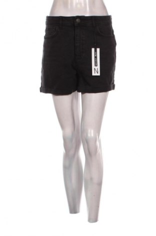 Pantaloni scurți de femei Noisy May, Mărime M, Culoare Negru, Preț 243,99 Lei