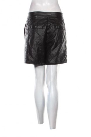 Γυναικείο κοντό παντελόνι ONLY, Μέγεθος M, Χρώμα Μαύρο, Τιμή 3,99 €