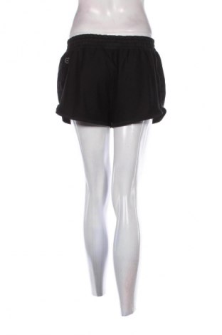 Дамски къс панталон PUMA, Размер S, Цвят Черен, Цена 33,82 лв.