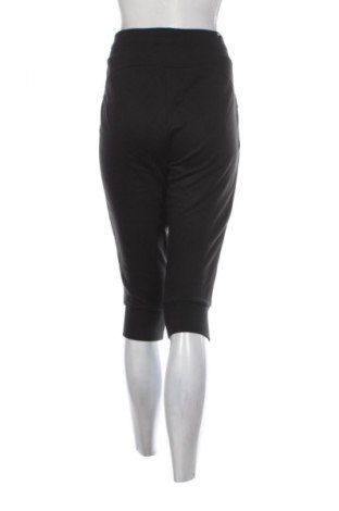 Női rövidnadrág PUMA, Méret M, Szín Fekete, Ár 15 889 Ft