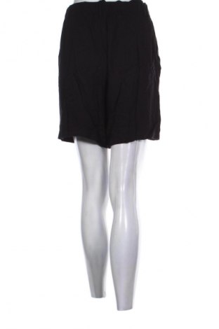 Дамски къс панталон Pepco, Размер M, Цвят Черен, Цена 19,00 лв.