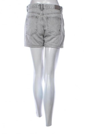Női rövidnadrág Pull&Bear, Méret M, Szín Szürke, Ár 3 800 Ft