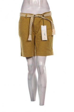 Дамски къс панталон Rosner, Размер M, Цвят Жълт, Цена 109,99 лв.