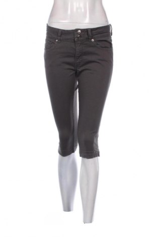 Dámske kraťasy  S.Oliver, Veľkosť M, Farba Sivá, Cena  17,30 €