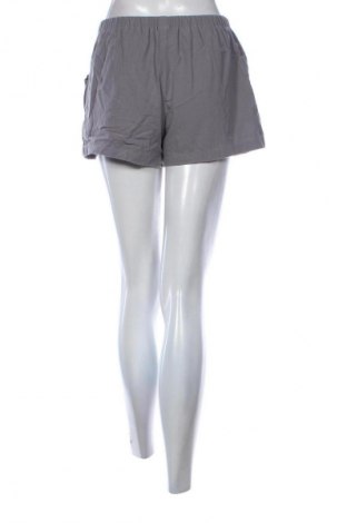 Pantaloni scurți de femei SHEIN, Mărime S, Culoare Gri, Preț 50,00 Lei