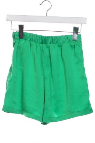 Дамски къс панталон Sinsay, Размер XS, Цвят Зелен, Цена 13,99 лв.