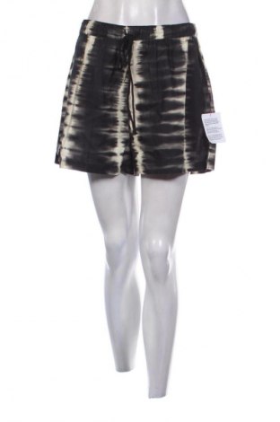 Дамски къс панталон Topshop, Размер L, Цвят Многоцветен, Цена 62,99 лв.
