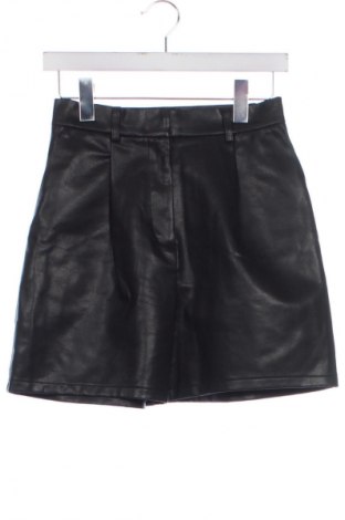 Дамски къс панталон Unbranded, Размер XS, Цвят Черен, Цена 17,99 лв.