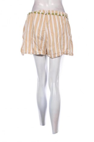 Дамски къс панталон Unbranded, Размер M, Цвят Многоцветен, Цена 19,55 лв.