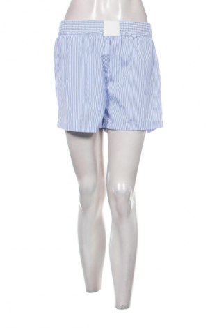 Дамски къс панталон Unbranded, Размер M, Цвят Многоцветен, Цена 19,00 лв.