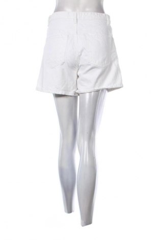 Γυναικείο κοντό παντελόνι Zara, Μέγεθος M, Χρώμα Λευκό, Τιμή 8,16 €