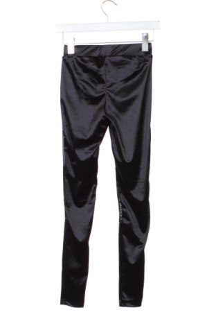 Дамски клин Urban Classics, Размер XS, Цвят Черен, Цена 20,00 лв.