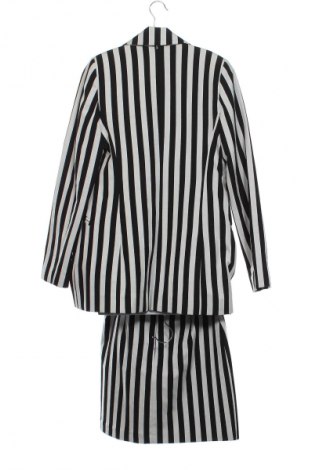 Дамски костюм Poema, Размер XS, Цвят Многоцветен, Цена 109,06 лв.