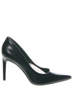 Дамски обувки Calvin Klein, Размер 39, Цвят Черен, Цена 254,99 лв.