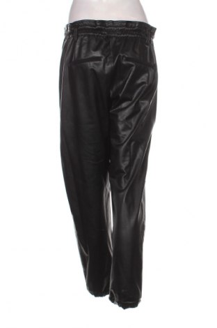 Dámske nohavice Bershka, Veľkosť L, Farba Čierna, Cena  14,77 €