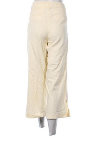 Γυναικείο παντελόνι Betty & Co, Μέγεθος M, Χρώμα  Μπέζ, Τιμή 68,99 €