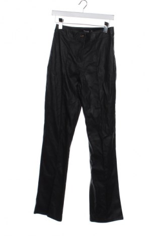 Női nadrág Boohoo, Méret XS, Szín Fekete, Ár 6 749 Ft