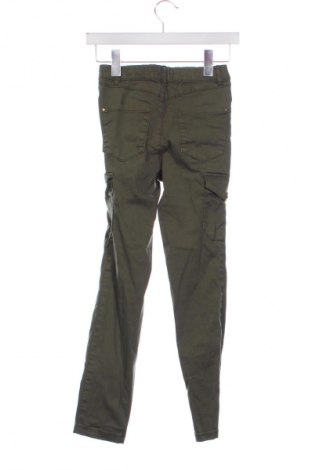 Дамски панталон Mohito, Размер XXS, Цвят Зелен, Цена 28,88 лв.