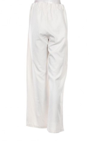 Дамски панталон NEW COLLECTION, Размер M, Цвят Бял, Цена 41,00 лв.