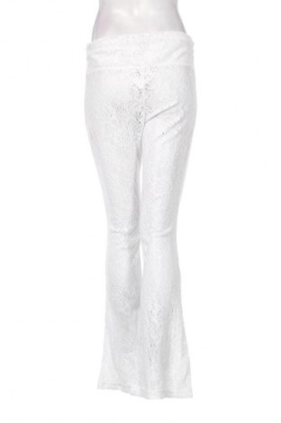 Дамски панталон Nelly, Размер M, Цвят Бял, Цена 41,00 лв.