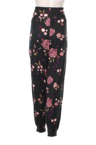 Pantaloni de femei Neun Monate, Mărime XL, Culoare Multicolor, Preț 91,99 Lei