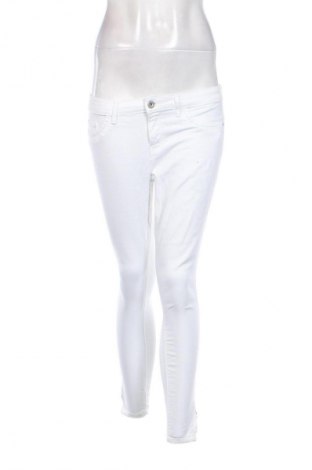 Γυναικείο παντελόνι ONLY, Μέγεθος M, Χρώμα Λευκό, Τιμή 13,80 €