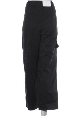 Дамски панталон S.Oliver, Размер L, Цвят Черен, Цена 93,99 лв.