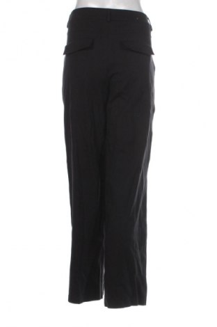 Дамски панталон S.Oliver, Размер M, Цвят Черен, Цена 8,99 лв.