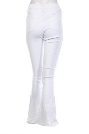Дамски панталон SHEIN, Размер M, Цвят Бял, Цена 18,99 лв.