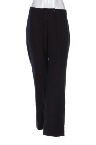 Damenhose She, Größe M, Farbe Lila, Preis € 9,99