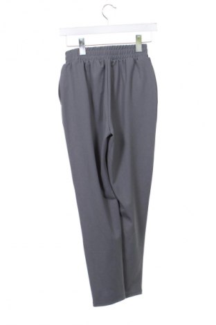 Дамски панталон Sinsay, Размер XS, Цвят Сив, Цена 29,33 лв.