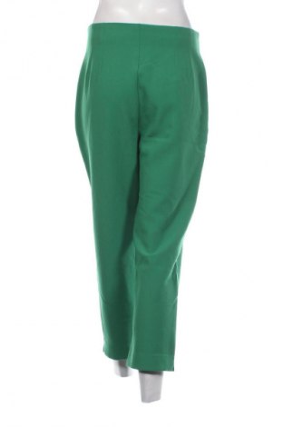 Γυναικείο παντελόνι Stradivarius, Μέγεθος M, Χρώμα Πράσινο, Τιμή 25,00 €