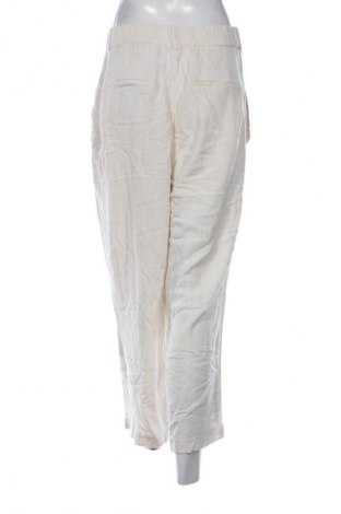 Damenhose Stradivarius, Größe M, Farbe Ecru, Preis € 15,00