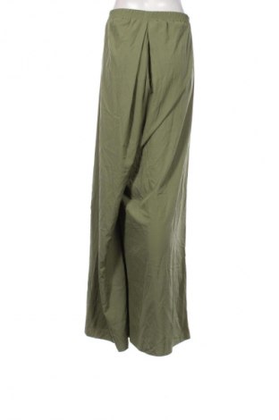 Дамски панталон Unbranded, Размер M, Цвят Зелен, Цена 19,99 лв.