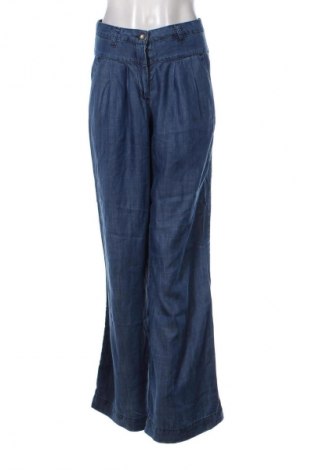 Дамски панталон United Colors Of Benetton, Размер S, Цвят Син, Цена 41,00 лв.