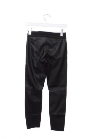 Дамски панталон Vero Moda, Размер XS, Цвят Черен, Цена 27,37 лв.